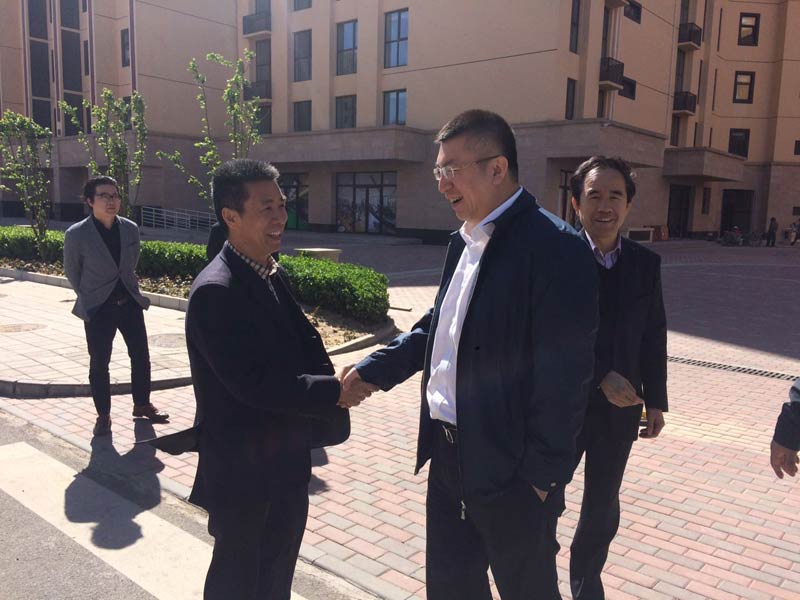 邝总与牛山镇郝书记